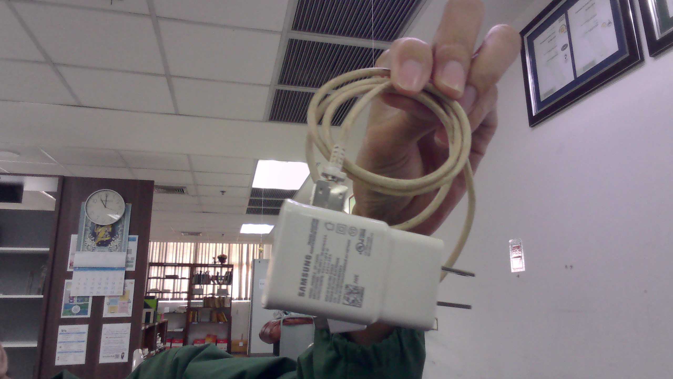 สายชาร์จ (Charging cable) 