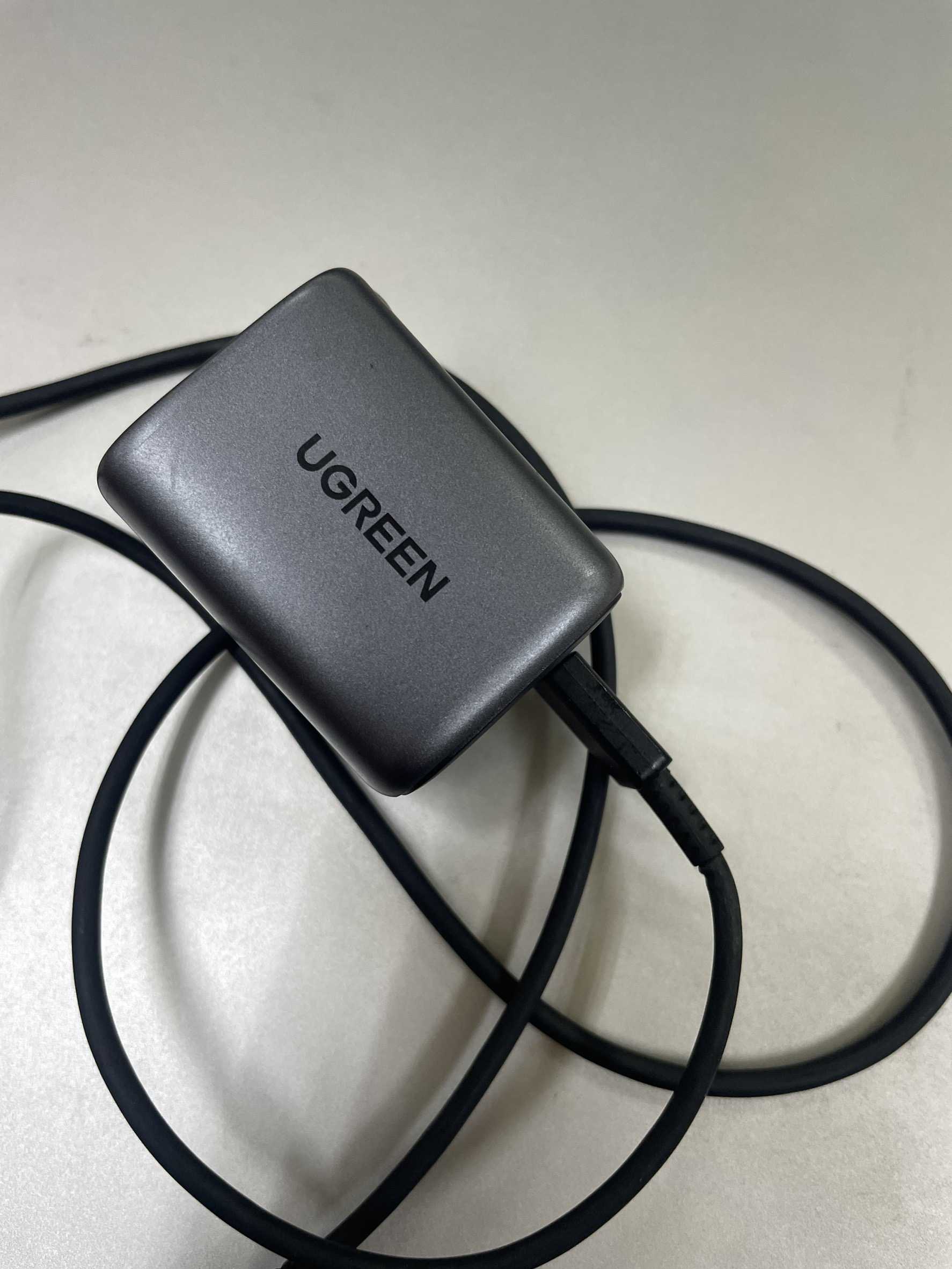 สายชาร์จ (Charging cable) 