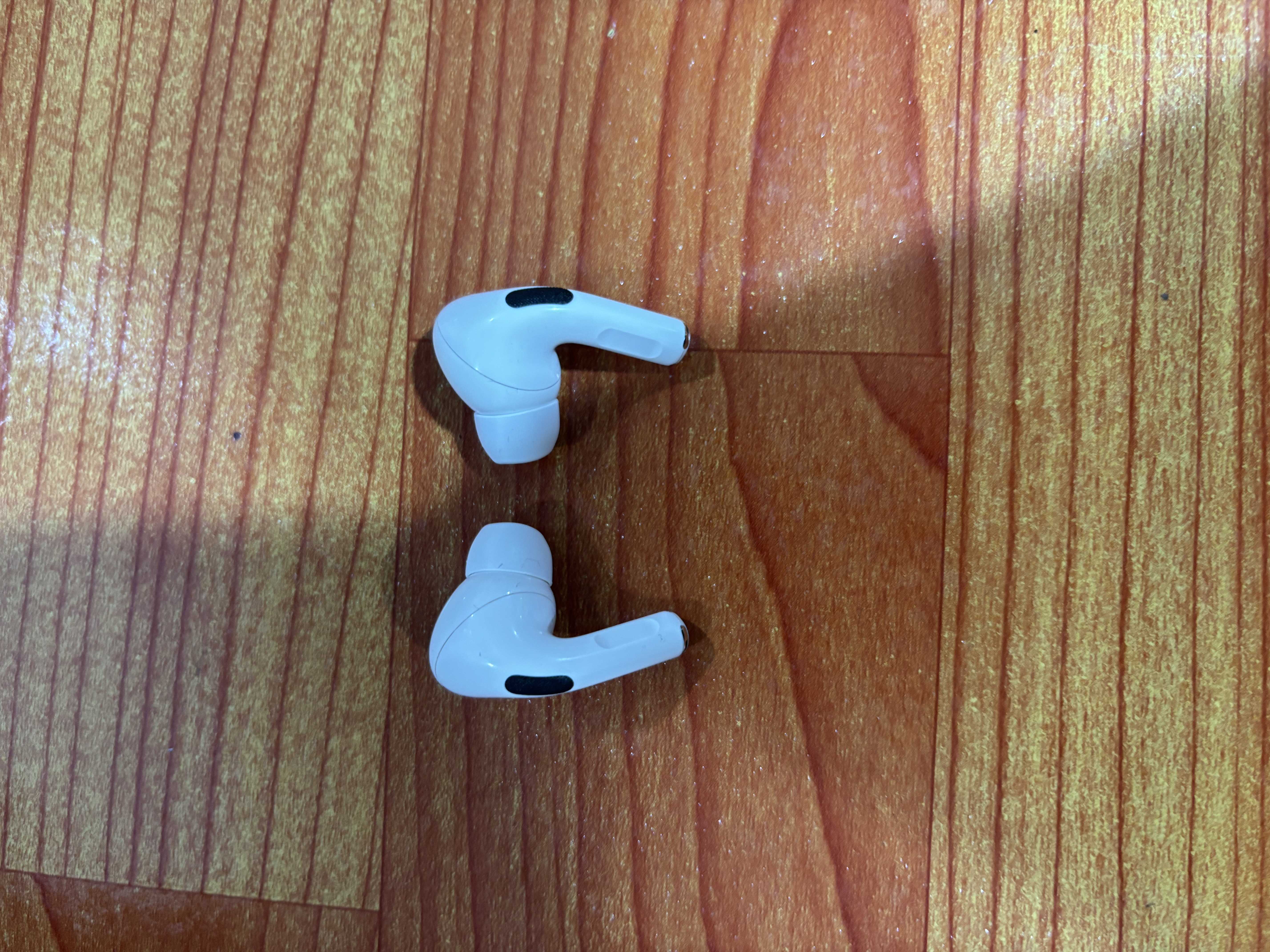 หูฟัง (Earphones) 