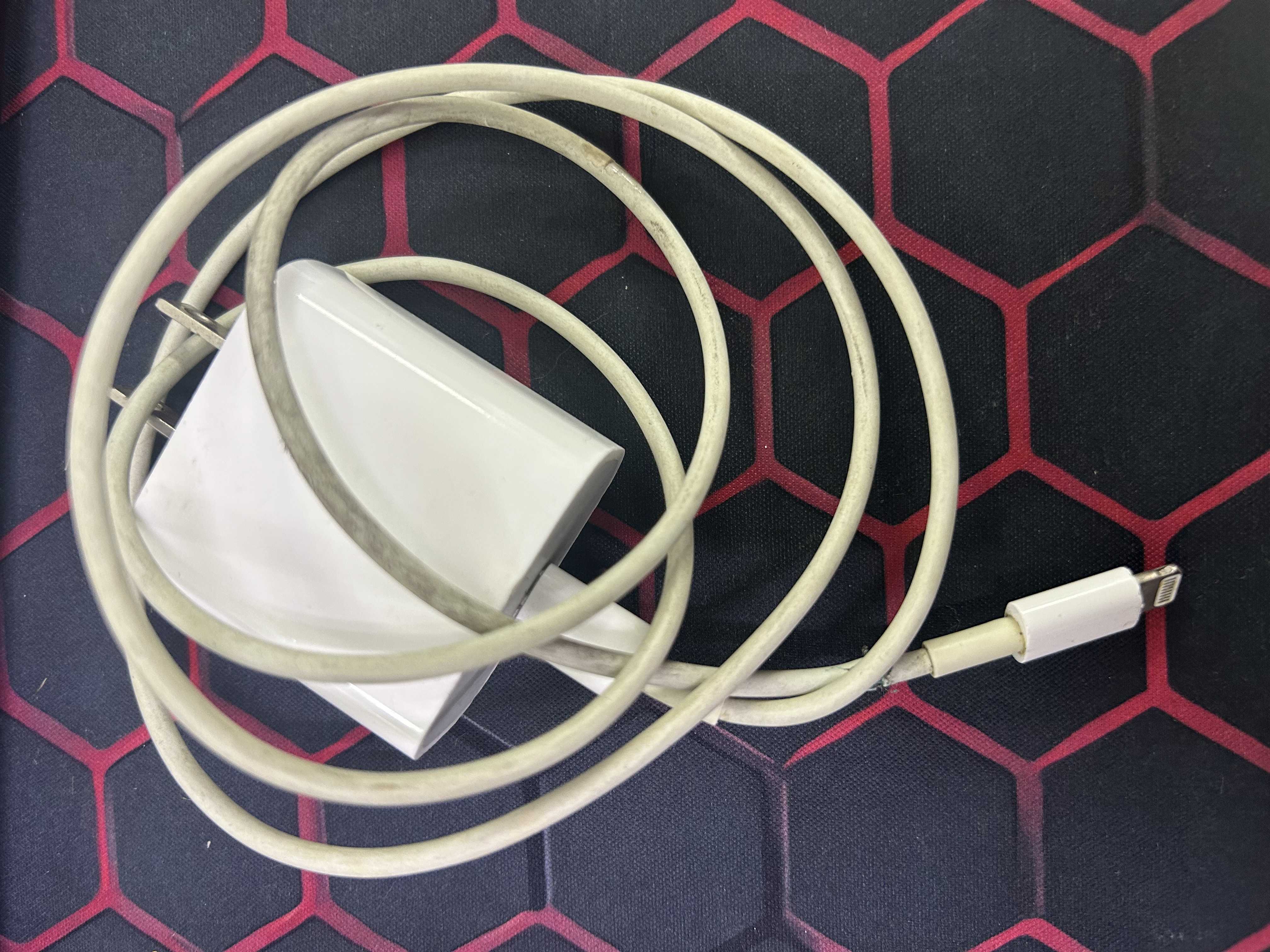 สายชาร์จ (Charging cable) 