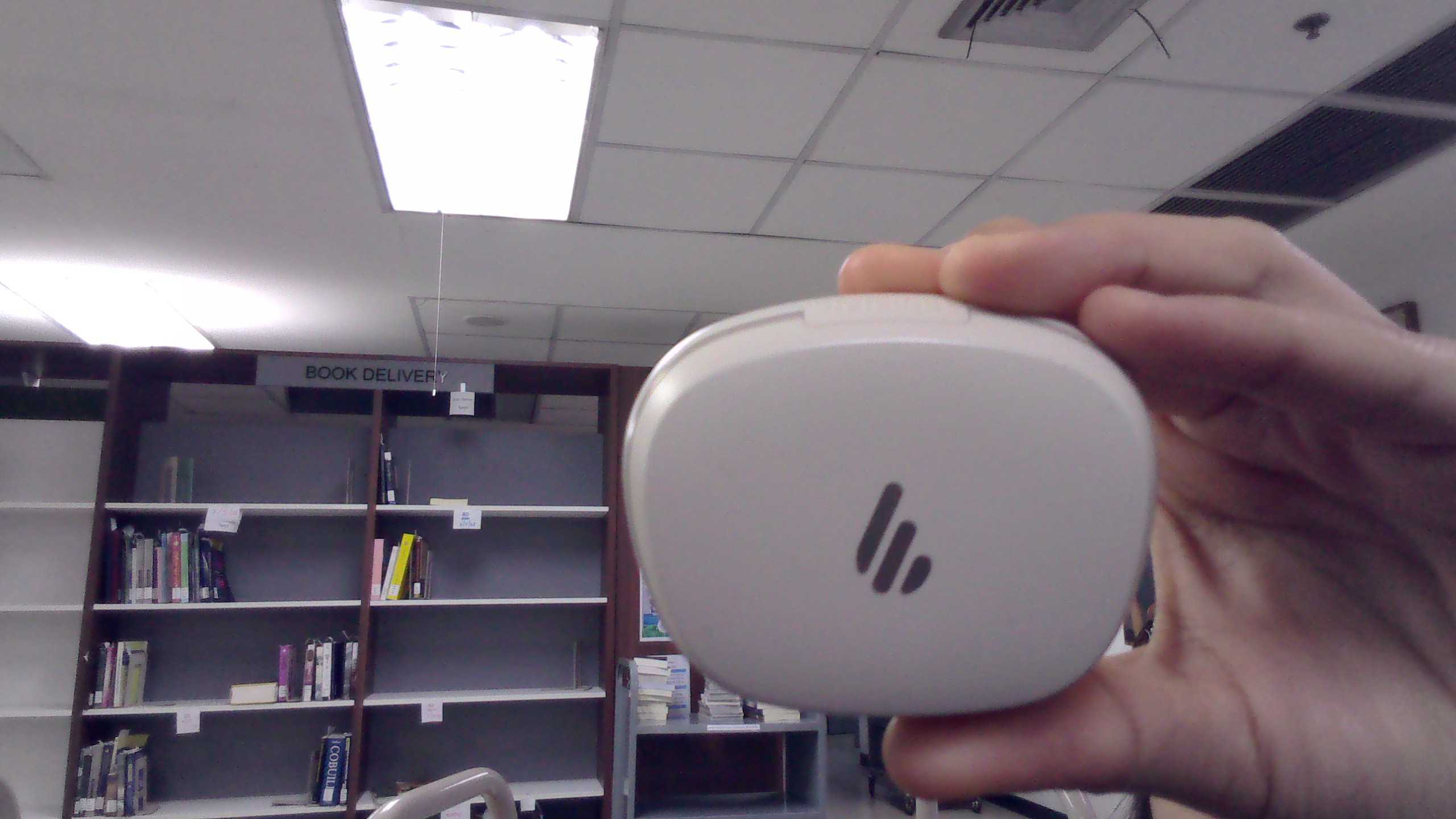 หูฟัง (Earphones) 
