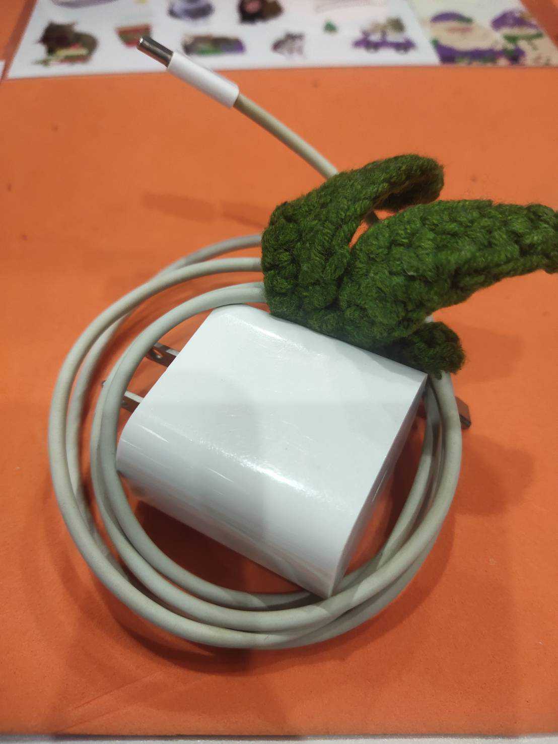 สายชาร์จ (Charging cable) 